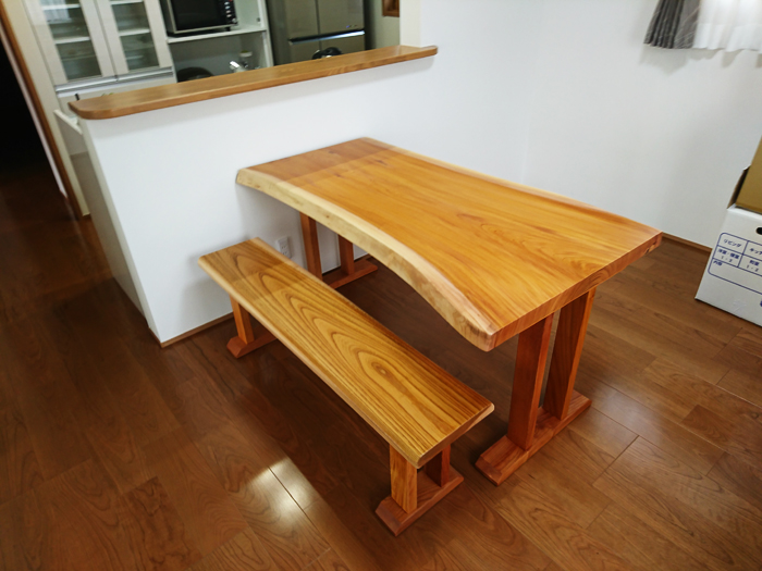 一枚板ダイニングテーブル
