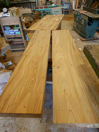 ケヤキ材木一枚板カウンター