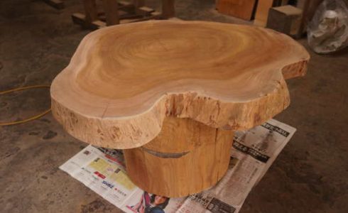 ケヤキ輪切りの一枚板テーブル