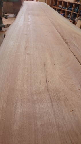 椨の木一枚板カウンター