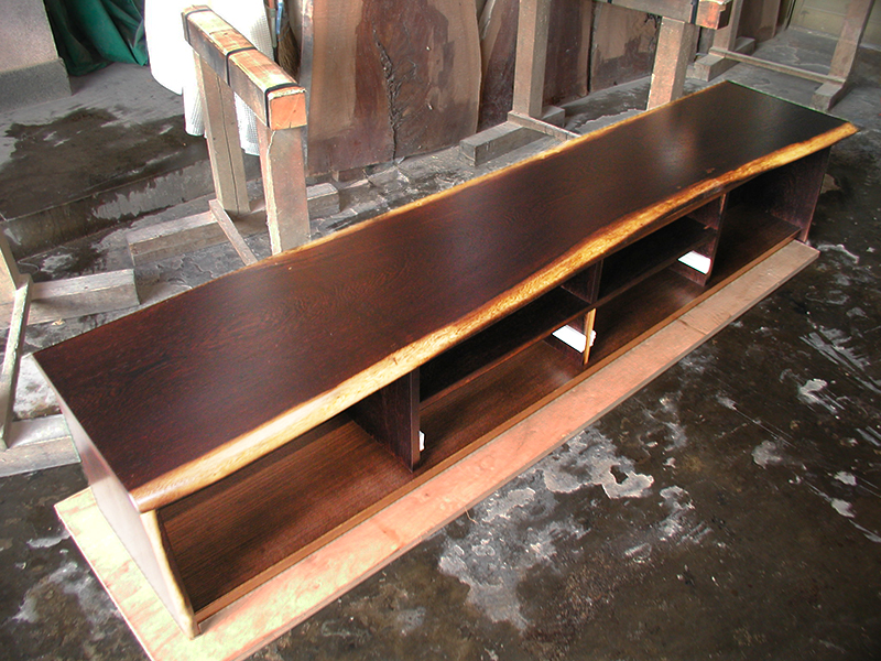 ウェンジ一枚板テレビ台