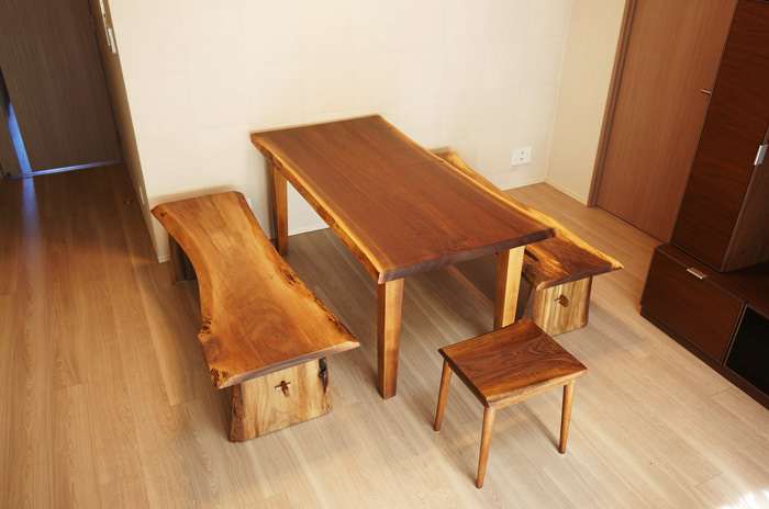 ブラックウォルナット一枚板ダイニングテーブルセット