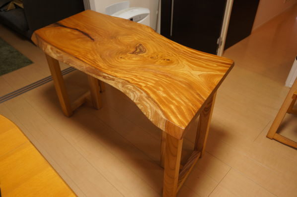 ケヤキ一枚板テーブル