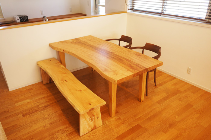 栃一枚板ダイニングテーブル