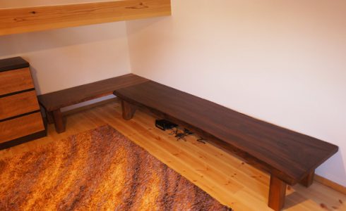 ウォルナット一枚板ローテーブル