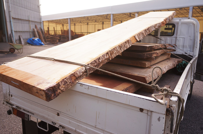 一枚板の仕入れ