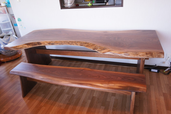 ブラックウォルナット一枚板テーブル