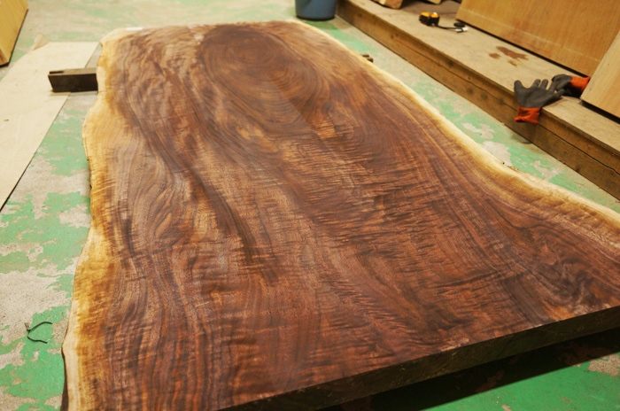 ブラックウォルナット一枚板テーブル