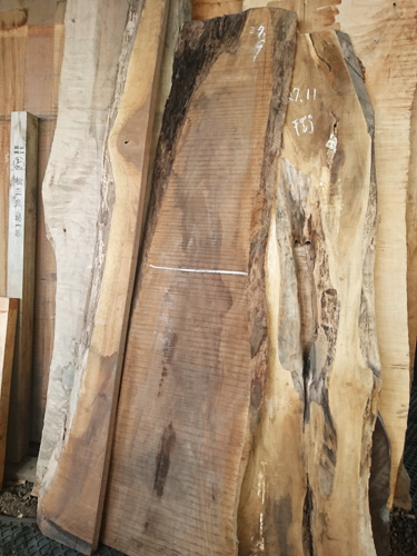 ウォルナット無垢材