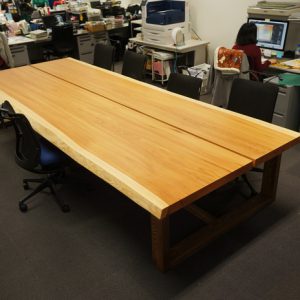 東京都荒川区｜一枚板会議テーブル