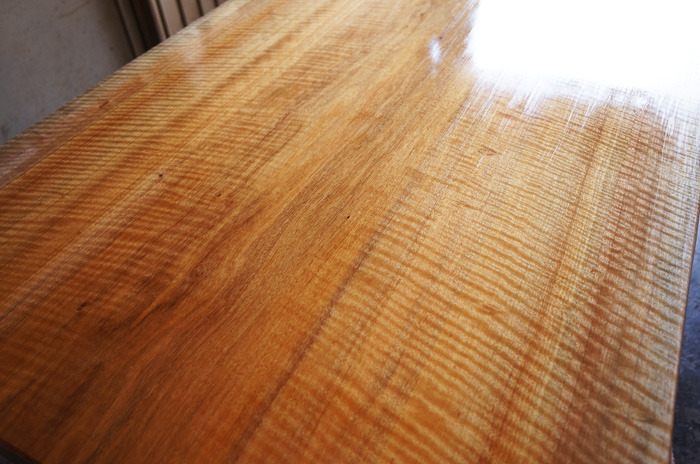 木目の良い一枚板