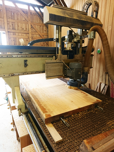 一枚板平面出し機械