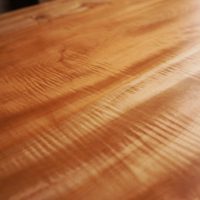 栃一枚板の木目