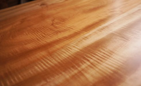 栃一枚板の木目