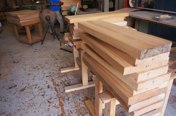 ケヤキテーブル