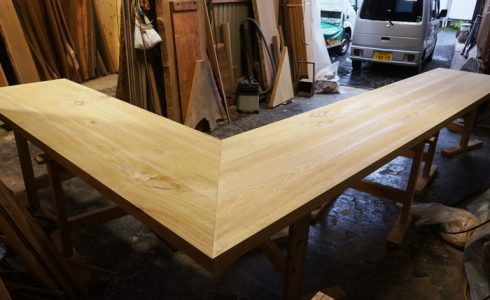 ラオスヒノキカウンター