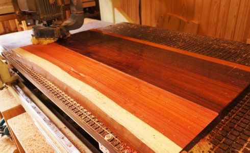 一枚板の削り直し