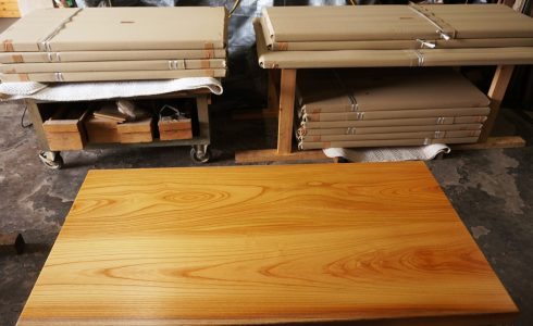 ケヤキ天然木テーブル