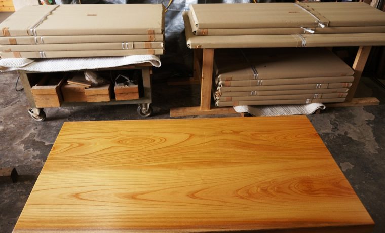 ケヤキ天然木テーブル