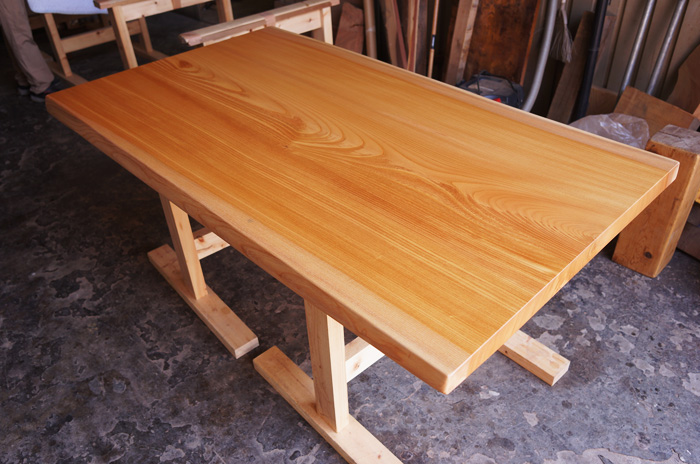ケヤキ一枚板テーブル