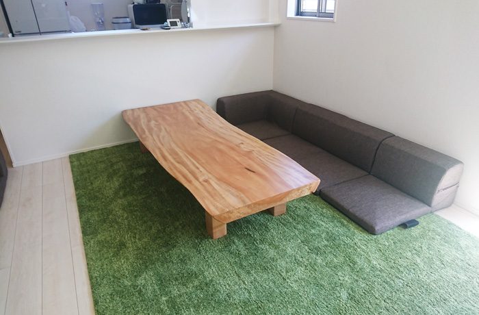 栃の木一枚板テーブル