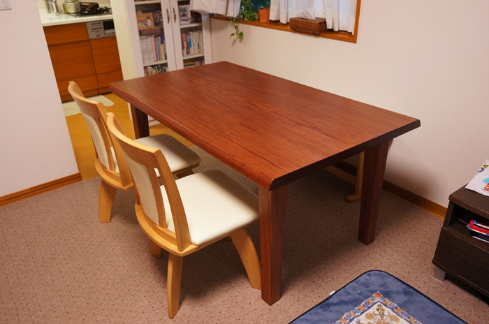 ブビンガ天然木テーブル