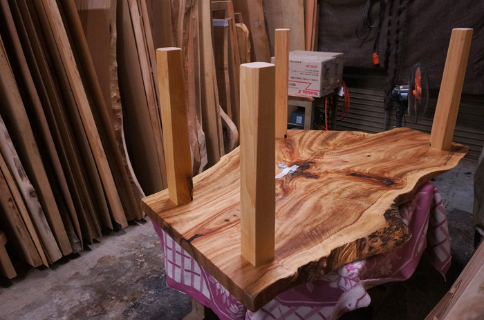 クスノキテーブル