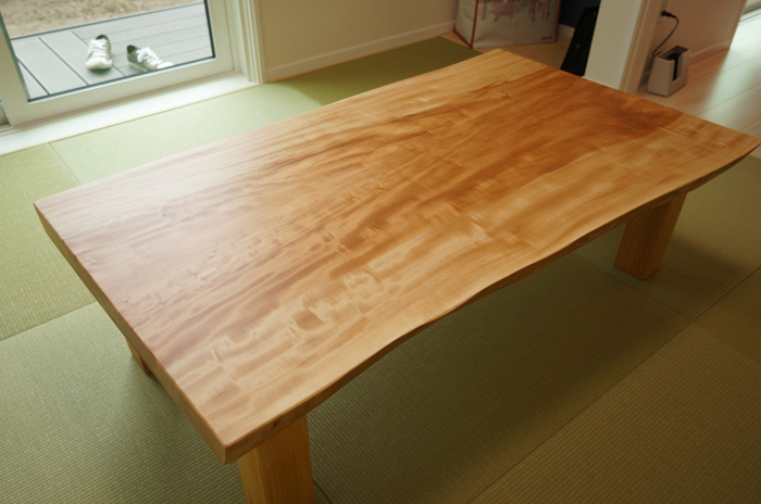 栃一枚板テーブル