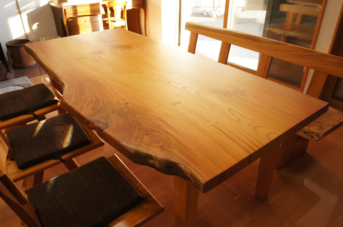 ケヤキ一枚板テーブル