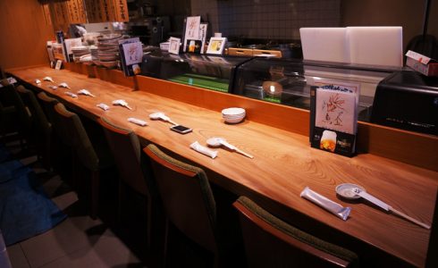 店舗ケヤキ一枚板カウンター