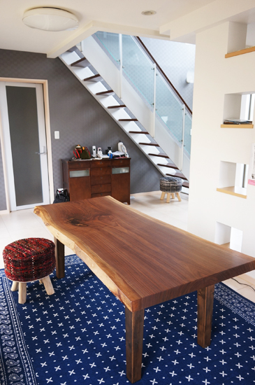 ウォルナット無垢テーブル