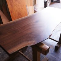 ウォルナットテーブル一枚板
