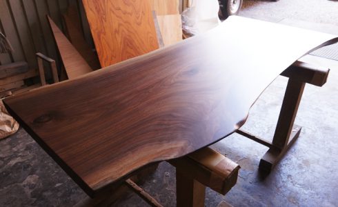 ウォルナットテーブル一枚板