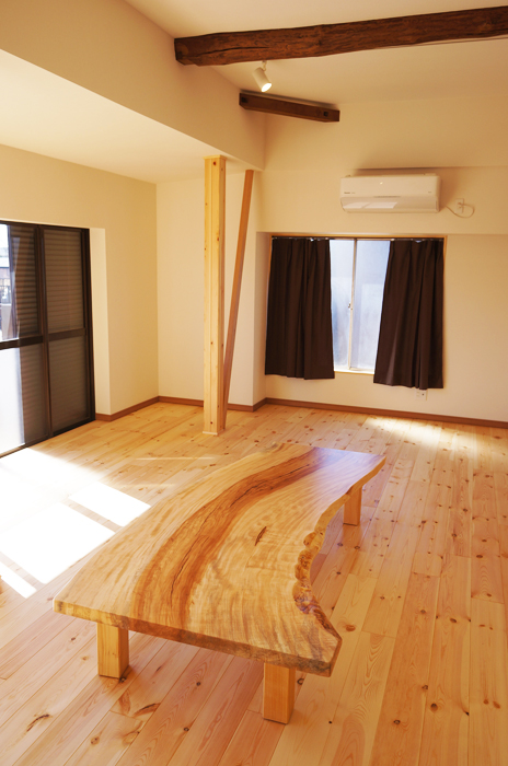 栃一枚板ローテーブル