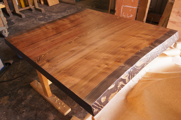 着色一枚板テーブル