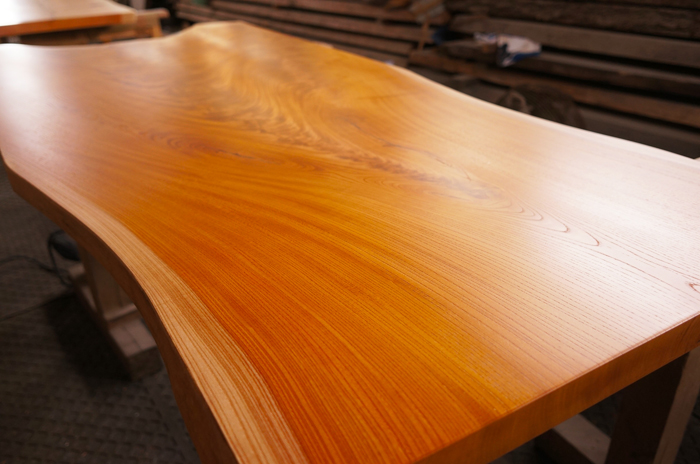 ケヤキ一枚板テーブル