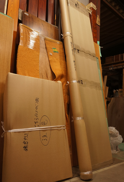 梱包済みの一枚板