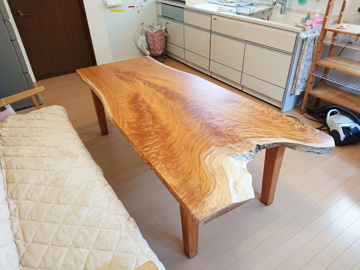 ケヤキ変形一枚板テーブル