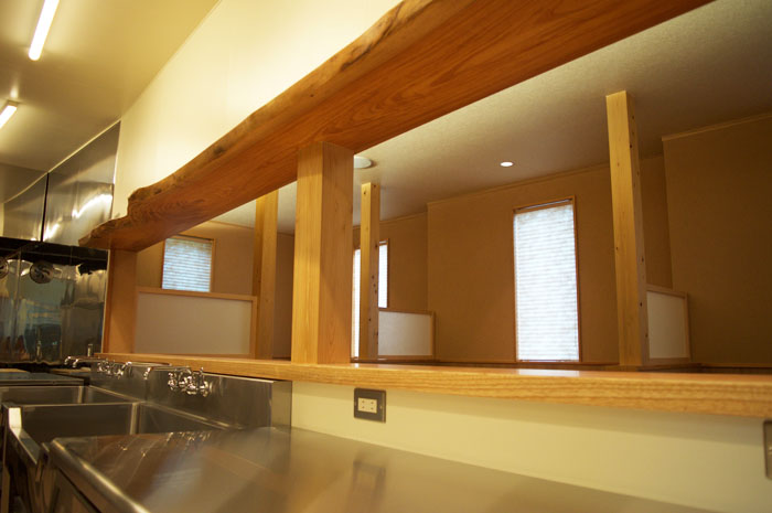 豊栄鮨カウンター