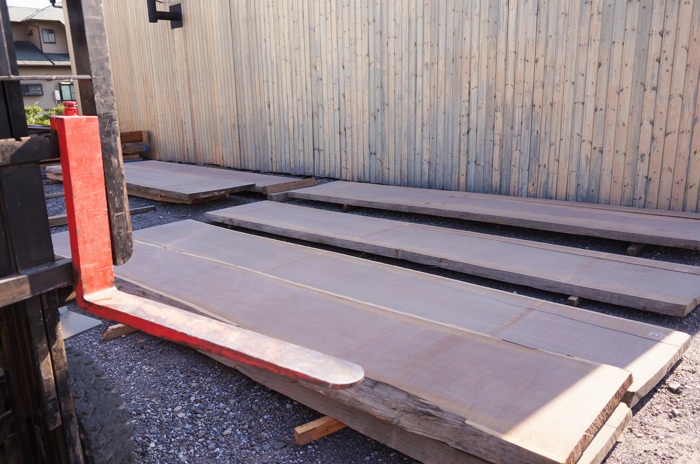 アサメラ一枚板テーブル