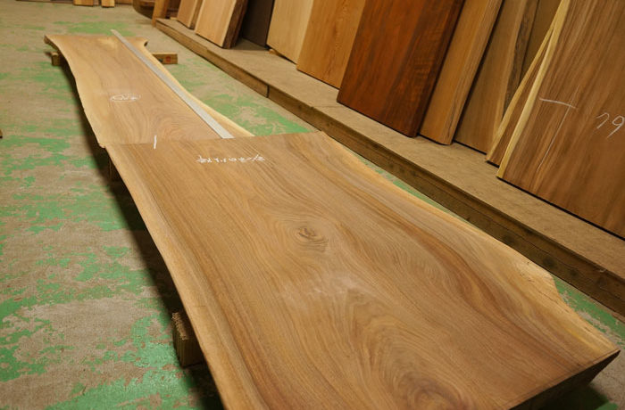 ﾌﾞﾗｯｸｳｫﾙﾅｯﾄｶｳﾝﾀｰﾃｰﾌﾞﾙ