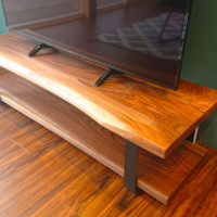 ﾌﾞﾗｯｸｳｫﾙﾅｯﾄ一枚板テレビ台