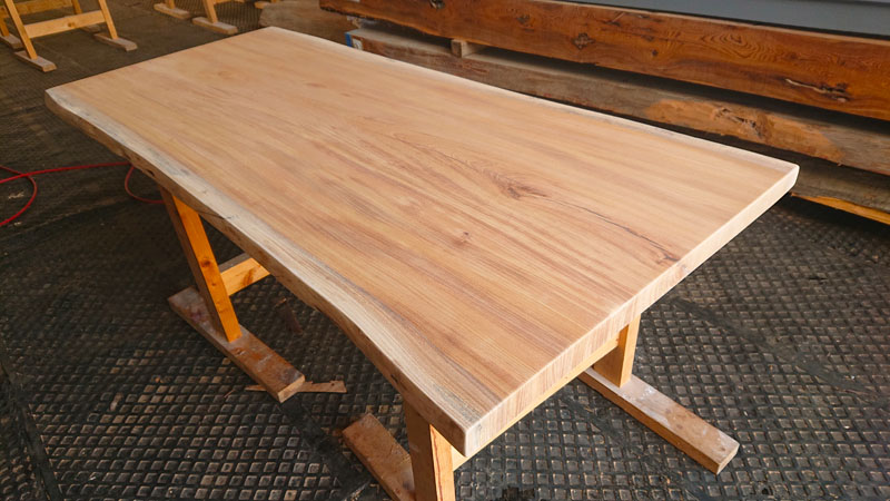 ケヤキ一枚板テーブル