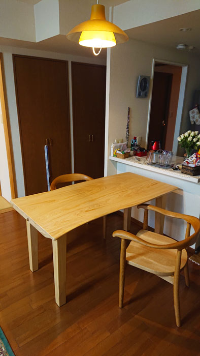 ヒノキ一枚板ダイニングテーブル