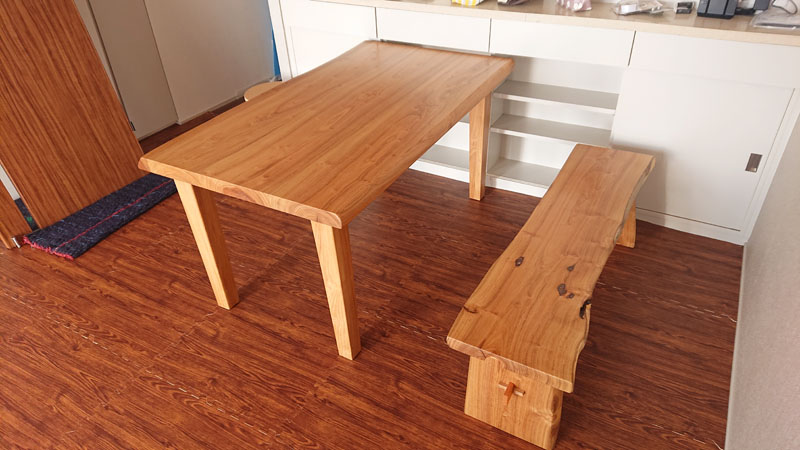 天然木テーブル