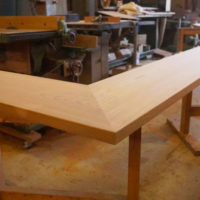 ケヤキ無垢一枚板カウンター製作中