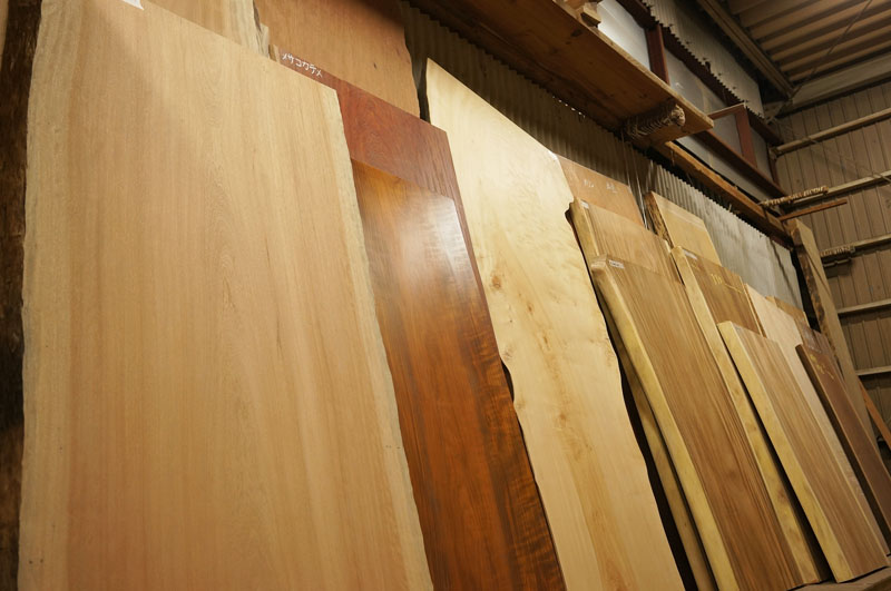 無垢一枚板展示品