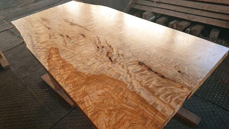 栃の木一枚板仕上げ直し