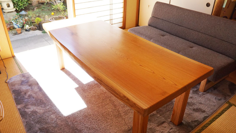 一枚板テーブルの脚取り換え
