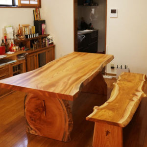 ケヤキ無垢一枚板ダイニングテーブル